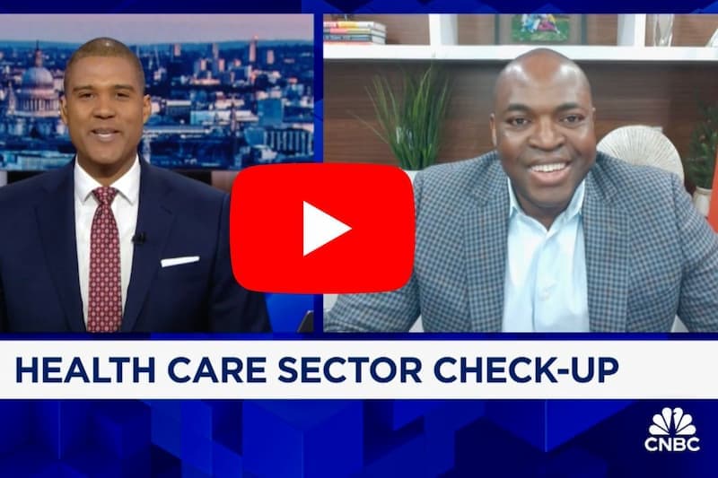 Two experts talking about AI in veterinary medicine